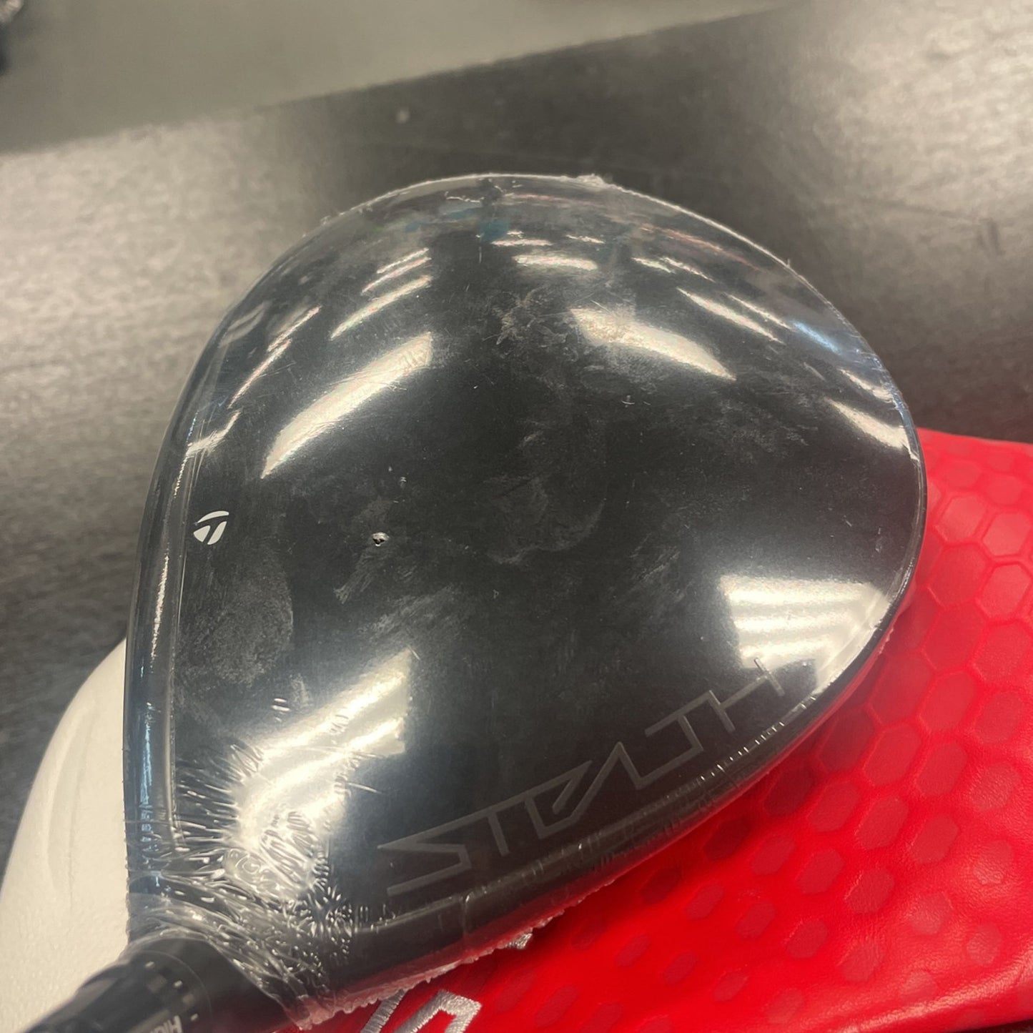Taylormade-Stealth-2-plus-driver-9-degree-right-hand--stiff-flex-with-headcover